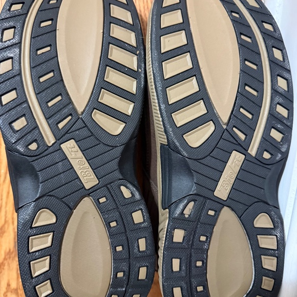 Bio Fit Sandal - Picture 4 of 4